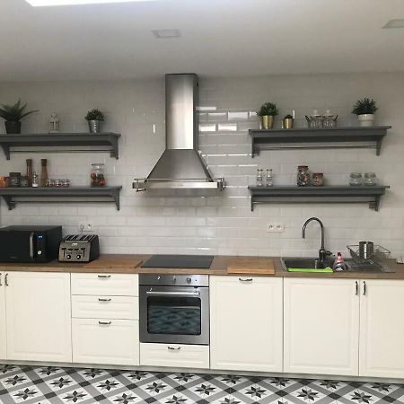 D.Cristina Guest House Antwerp Luaran gambar